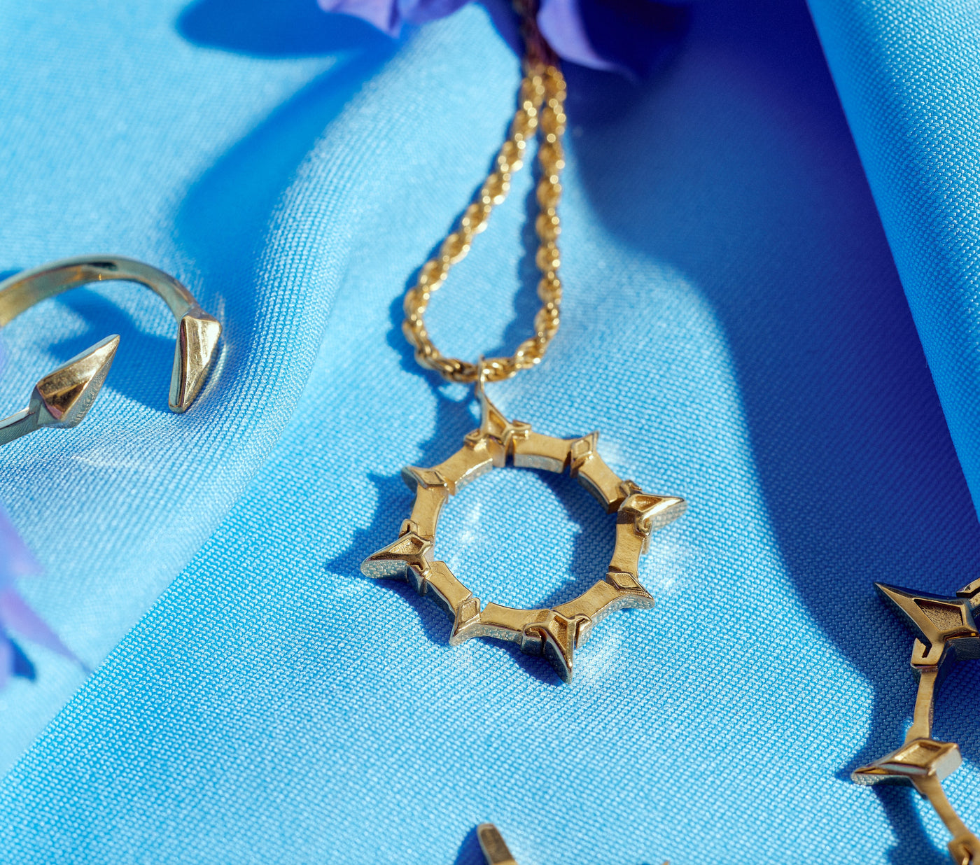 Mavuika Aztec Solid Halo Necklace