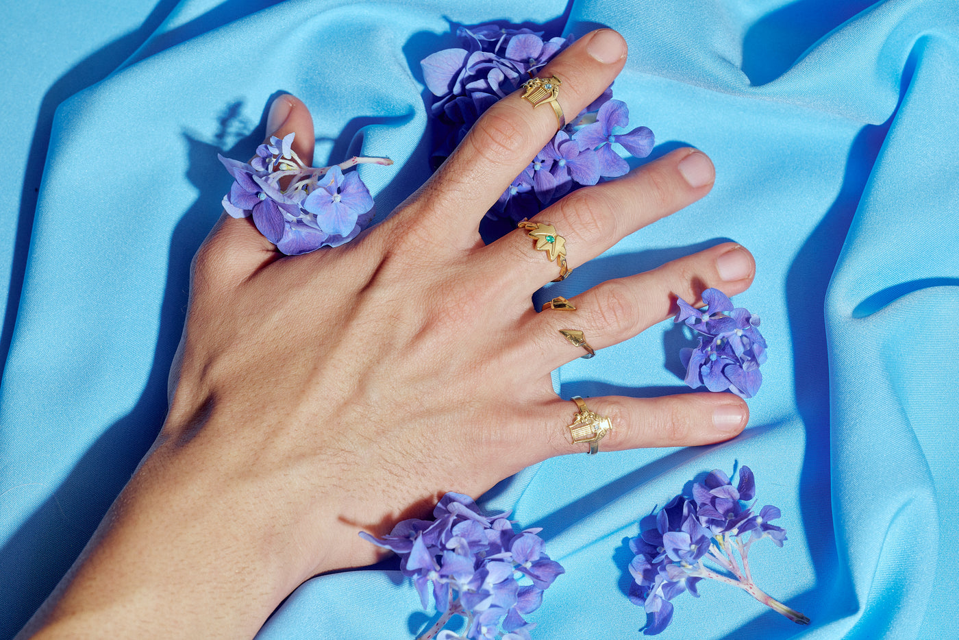 Venti Lyre Ring with Topaz