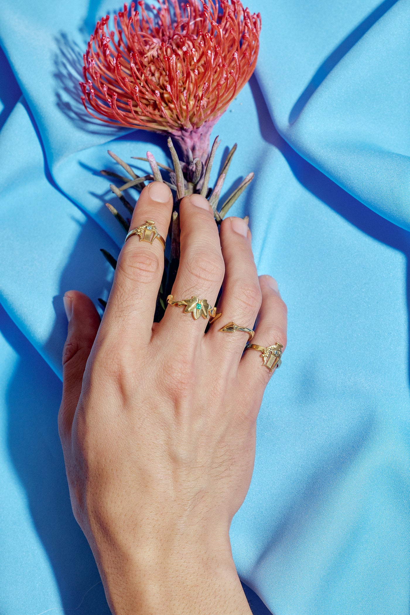 Venti Lyre Ring with Topaz