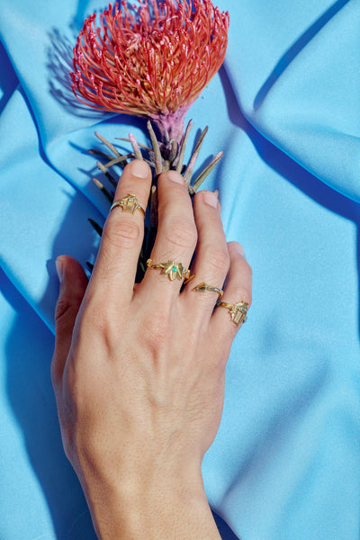 Venti Lyre Ring with Topaz