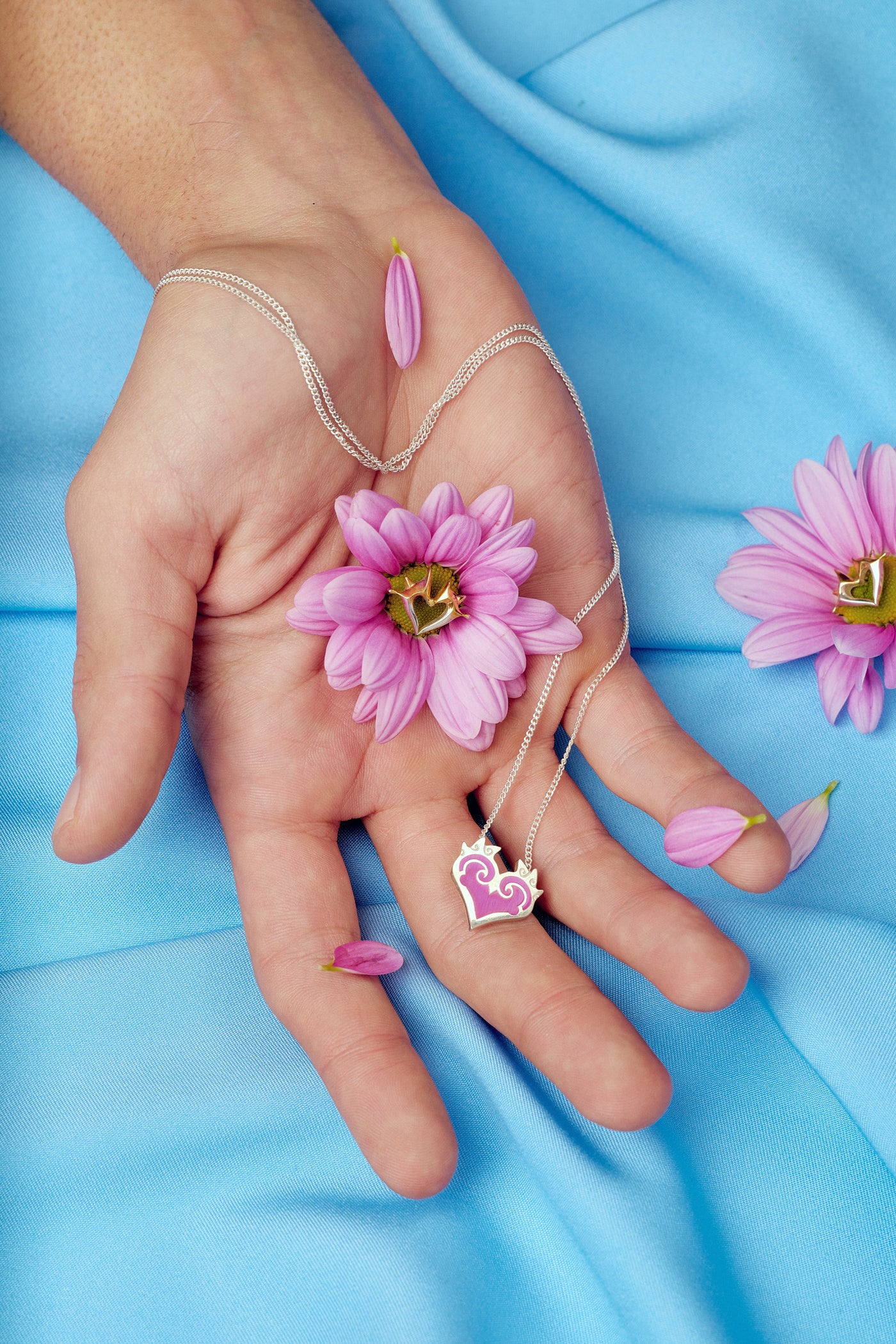 Cookie Evelynn Solid Heart Necklace with Pink Enamel